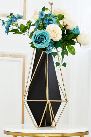 Retro Geometric Ceramic Vase – Vintage-Style Decorative Flower Vase for Home Decor