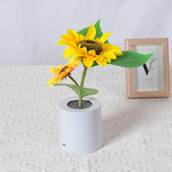 Rechargeable Sunflower LED Night Light - Decorative Table Lamp for Home & Events - Image 9