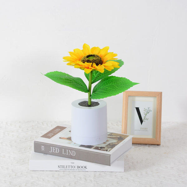 Rechargeable Sunflower LED Night Light - Decorative Table Lamp for Home & Events - Image 5