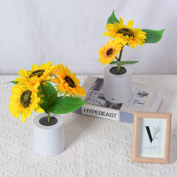 Rechargeable Sunflower LED Night Light - Decorative Table Lamp for Home & Events - Image 6