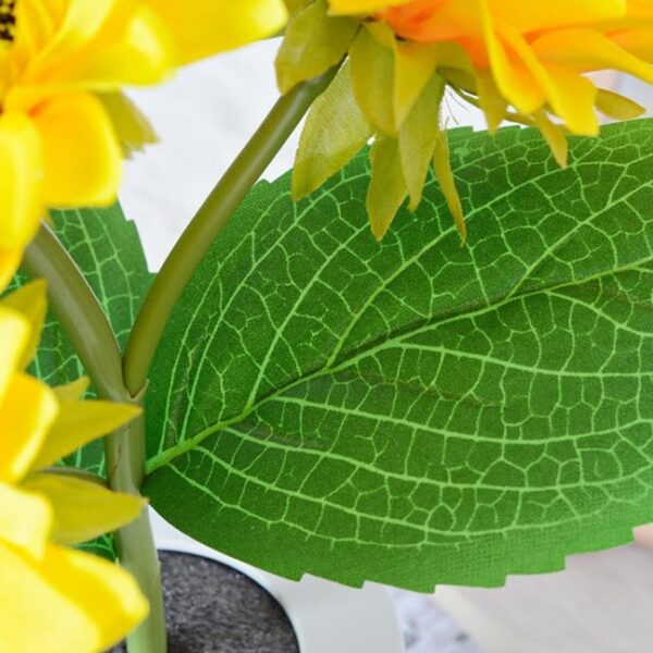 Rechargeable Sunflower LED Night Light - Decorative Table Lamp for Home & Events - Image 8
